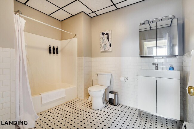 Foto del edificio - 265 College St