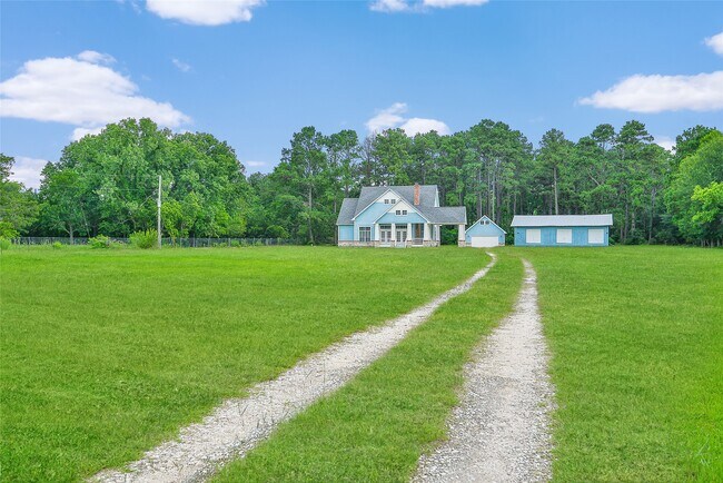 Building Photo - 3960 Farm to Market 1960 Rd E