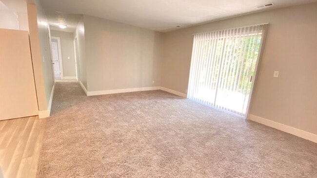 Livingroom 2x1 - Timbercrest Apartments