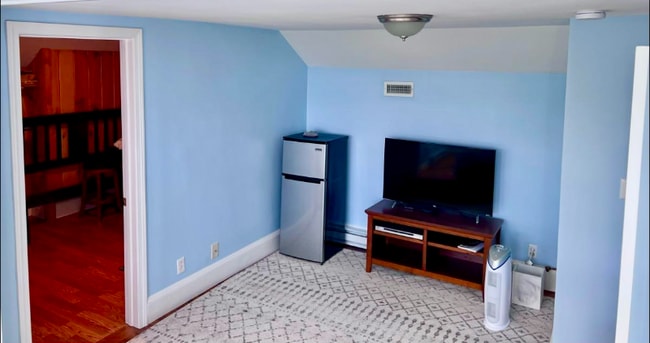 Building Photo - 86 Algonquin Rd