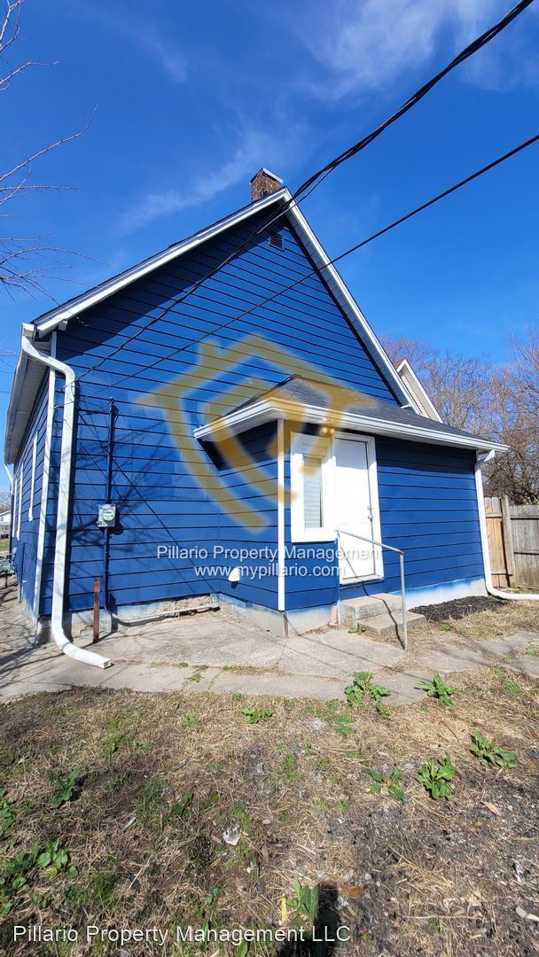 Foto del edificio - 3 br, 1 bath House - 557 W 28th St.