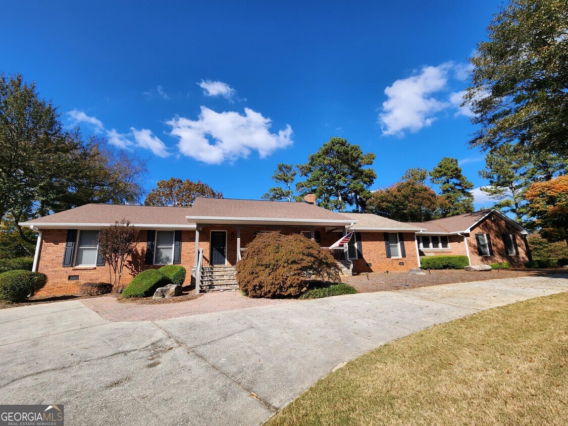 Foto principal - 2854 Walt Stephens Rd