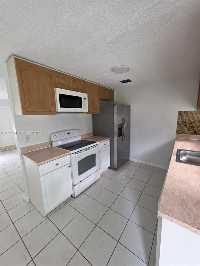 Building Photo - 5626 Freedom St