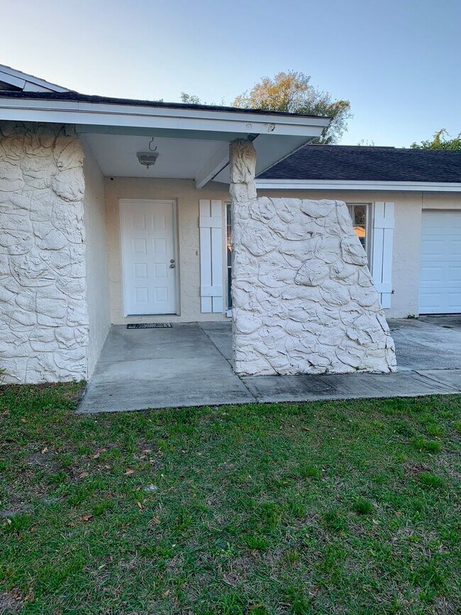 Foto del edificio - Carrollwood Meadows