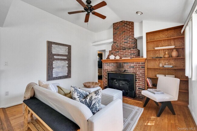 Foto del edificio - 15 Community Rd