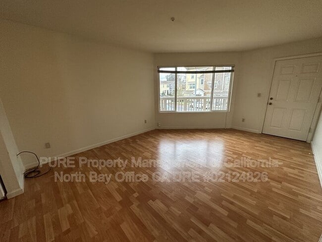 Foto del edificio - 8270 Lancaster Dr