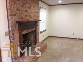 Building Photo - 2461 Princess Square Ct SE