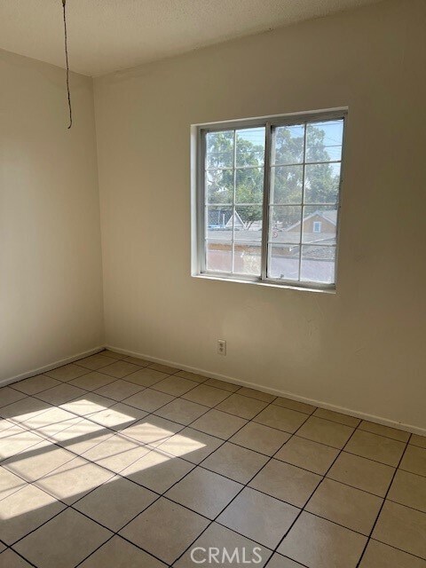 Foto del edificio - 7716 Walker Ave