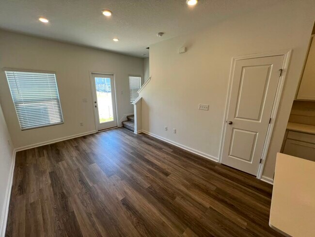 Foto del edificio - 5443 Arrow Ln