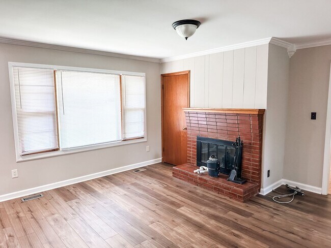 Foto del edificio - Charming 3 bedroom, 2 bath home in Lenoir ...