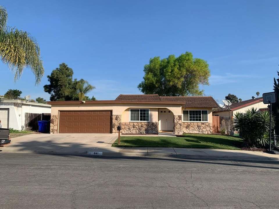 Primary Photo - 641 Adobe Cir