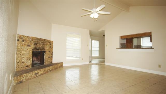 Foto del edificio - 7409 Meadow Creek Dr