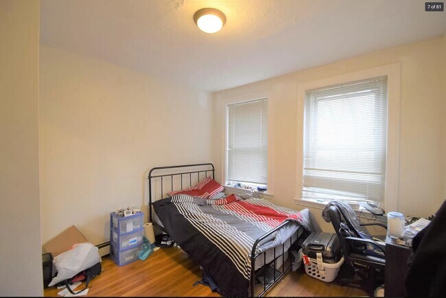 Foto del edificio - 73 Thatcher St