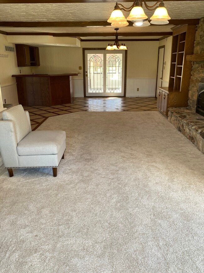 9741 Ditch Rd, Carmel, IN 46032 House Rental in Carmel, IN