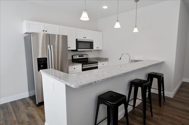 Interior Photo - 314 S State St