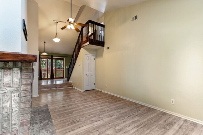 Building Photo - 1090 Sundering Dr
