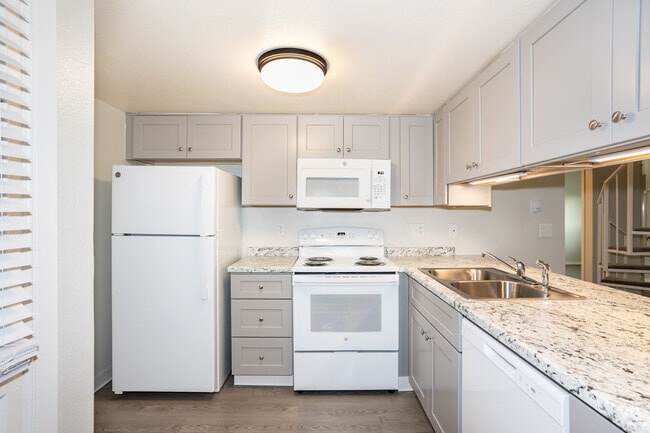 Building Photo - Dover Commons Apartments