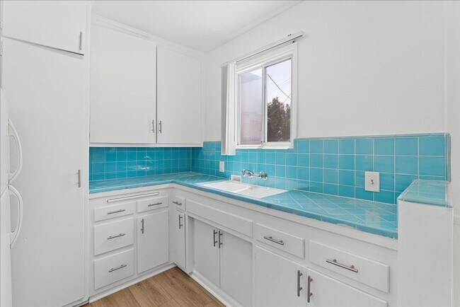 Building Photo - Cozy Culver City Apartment1