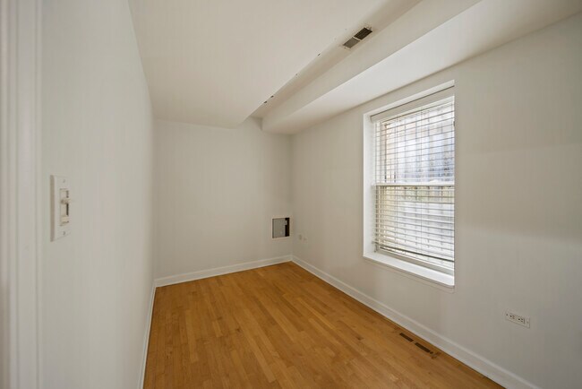 Foto del edificio - 2325 W Rice St