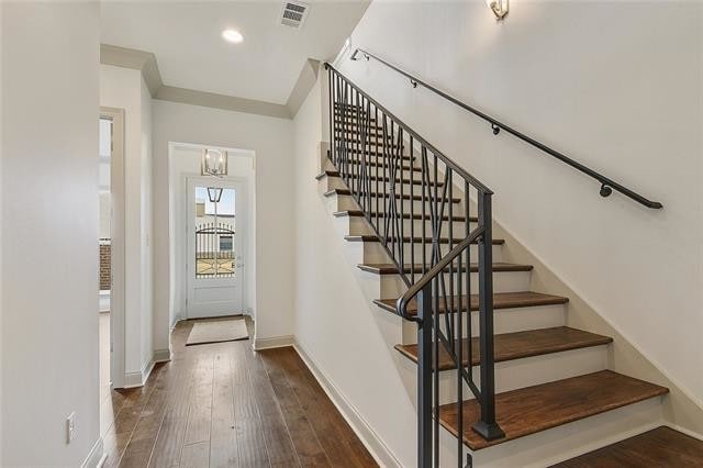 Building Photo - 576 Bocage Ct S