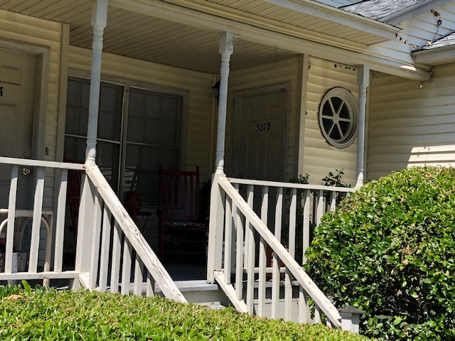 Building Photo - 307 Queens Ct