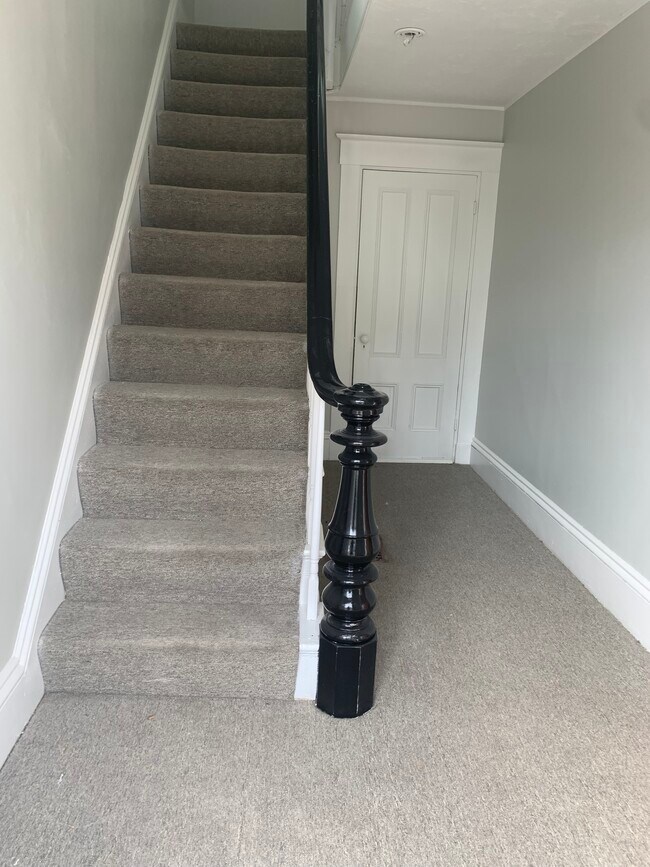 Front Stairs - 8 Lincoln St