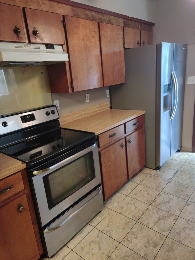 Foto del edificio - 113 Thelma Dr