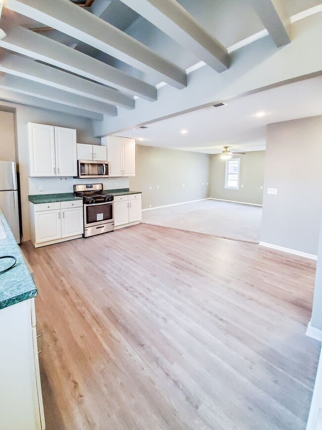 Foto del edificio - 708 E Warrington Ave