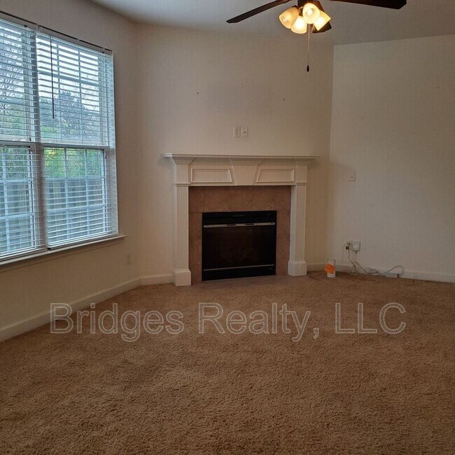 Building Photo - 202 High Meadows Cir