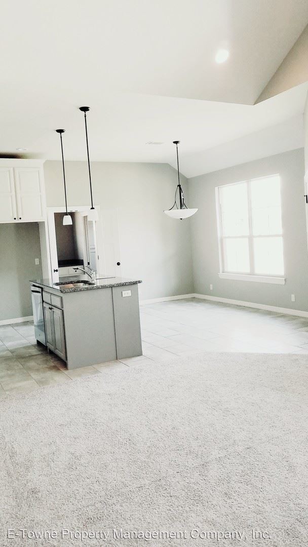 Building Photo - 4 br, 2 bath House - 714 Ninnekah