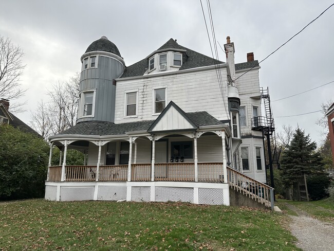 Building Photo - 3465 Cornell Pl