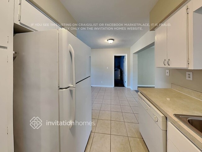 Foto del edificio - 1355 Stratford Dr