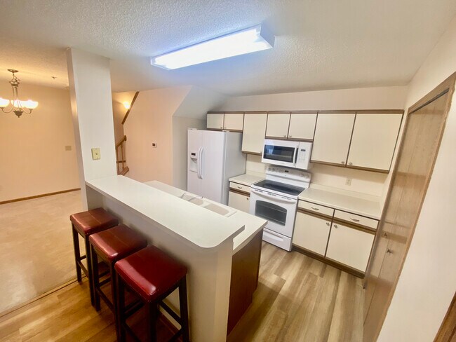 Kitchen - 2603 Bedford Ct