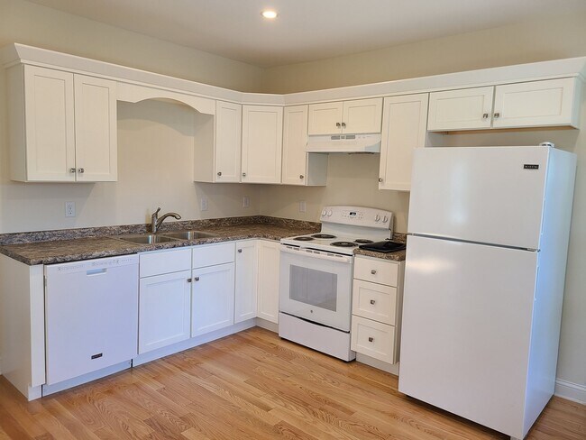 Building Photo - 296 Maryland Ave