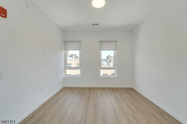 Foto del edificio - 22 Schuyler Pl