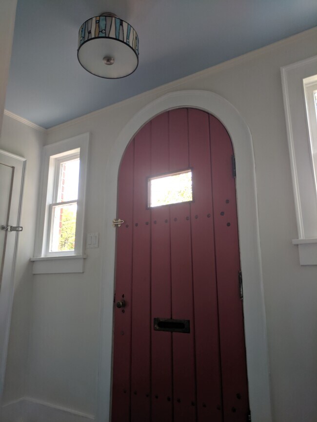 Foto del edificio - 245 E Hamilton Ave