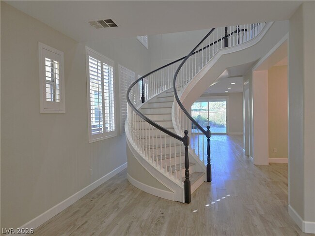 Building Photo - 927 Via Canale Dr