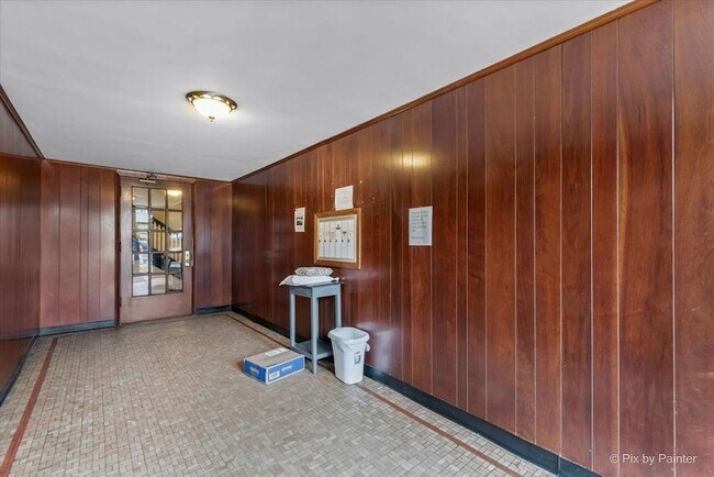 Foto del edificio - 2343 W Glenlake Ave