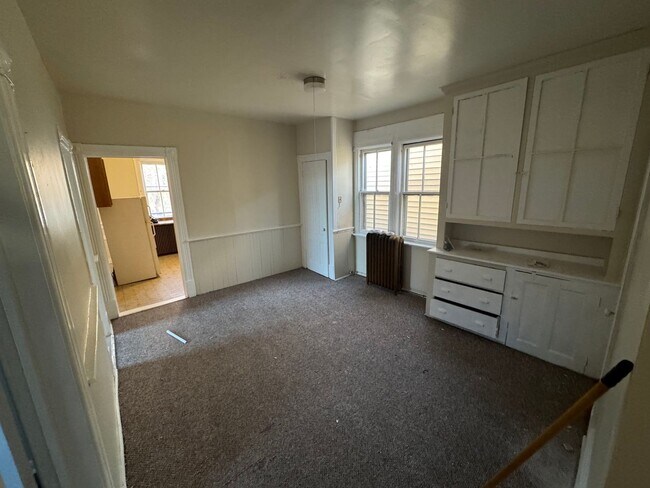 Building Photo - 560 2nd St