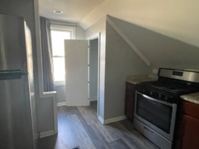 Building Photo - 608 Cooper Ave