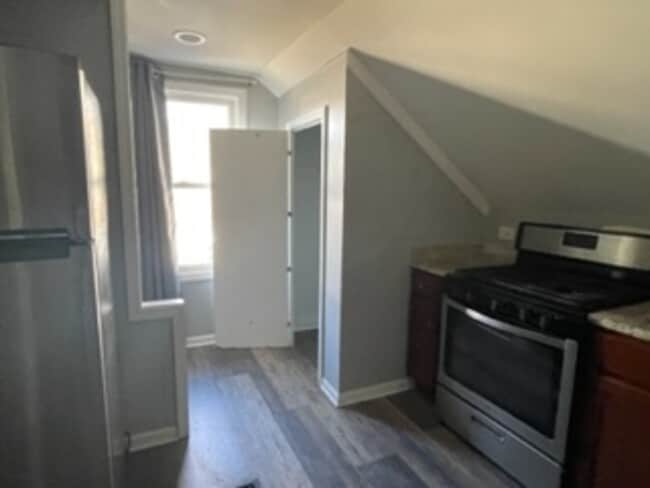 Building Photo - 608 Cooper Avenue - 1