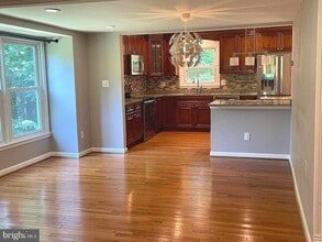 Building Photo - 6223 Rathlin Dr
