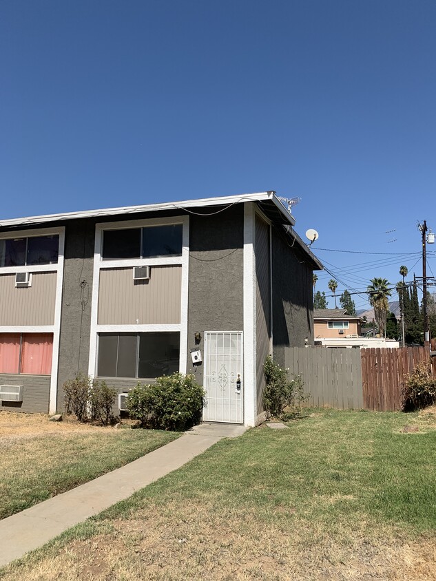 Primary Photo - 1131 E Citrus Ave