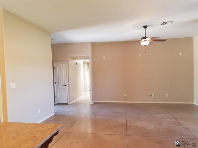 Building Photo - 14743 S Blanco Ave