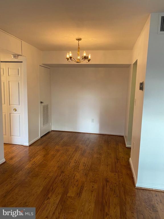 Foto del edificio - 6998 Hanover Pkwy