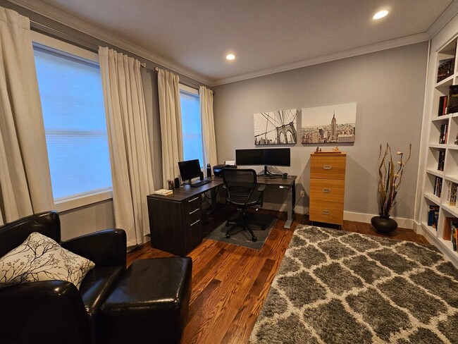 Foto del edificio - Spacious New House in Newtown