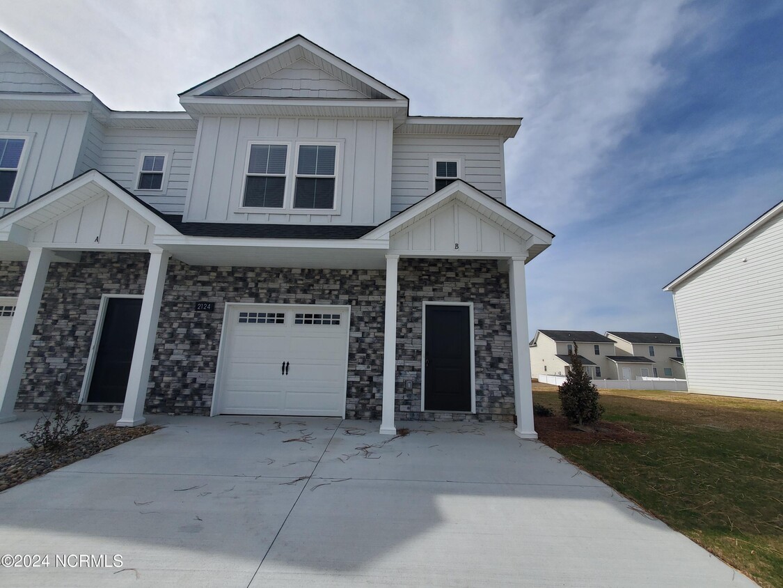 Primary Photo - 2124 S Kali Ln