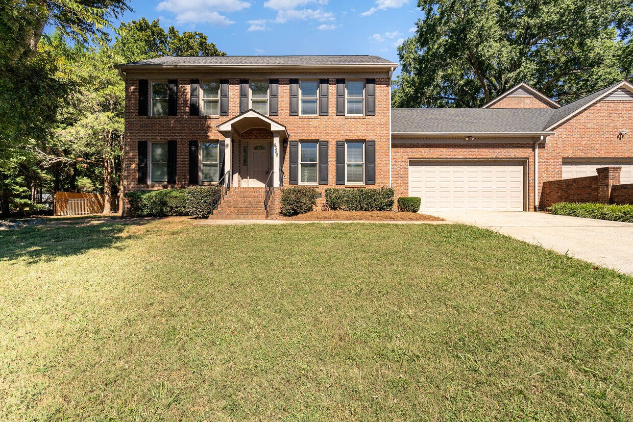 4355 Old Saybrook Ct, Charlotte, NC 28211 Townhome Rentals in Charlotte NC