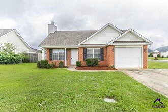 Building Photo - 200 Stirling Bridge Dr