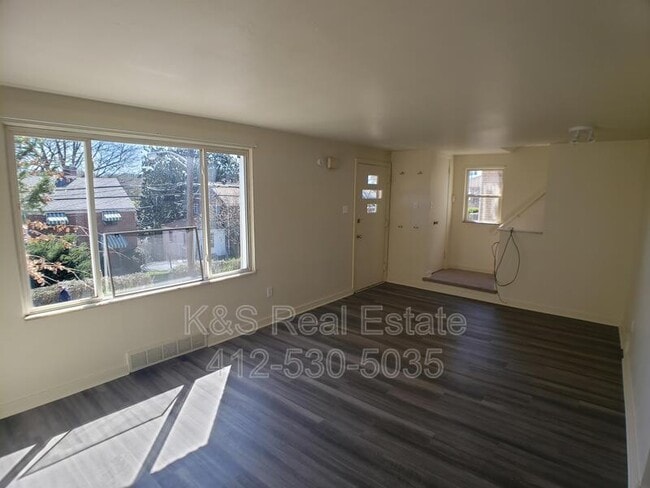 Photo - 916 Jefferson St House